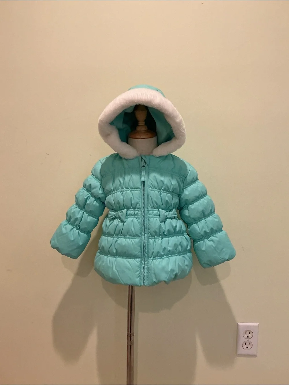 Gymboree Girls' Mint Hooded Puffer Jacket with Faux Fur Trim